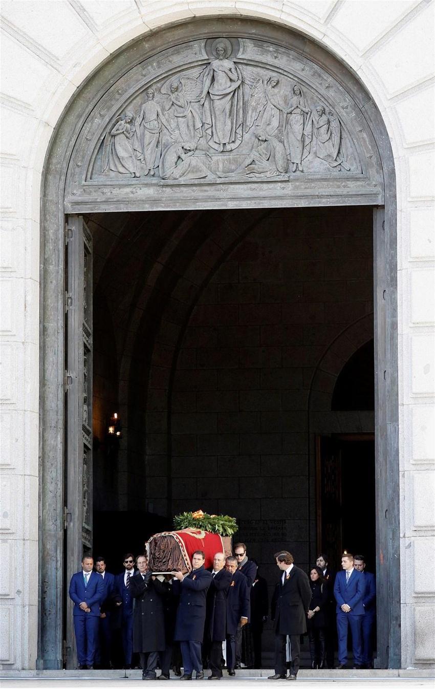 İspanya diktatörü Francisco Franco’nun mezarı taşındı