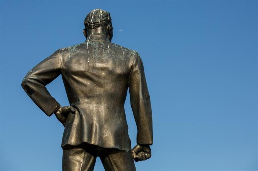 Atatürk'ün ilk heykelinin hali tepki topluyor!