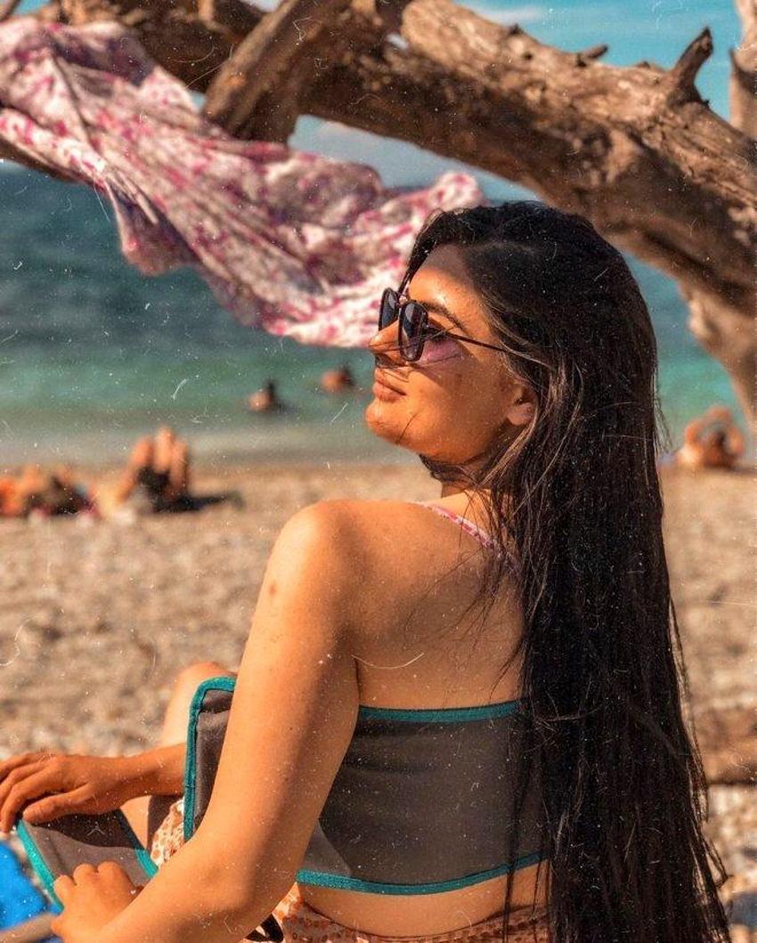 Hanife'den mini etekli paylaşım!