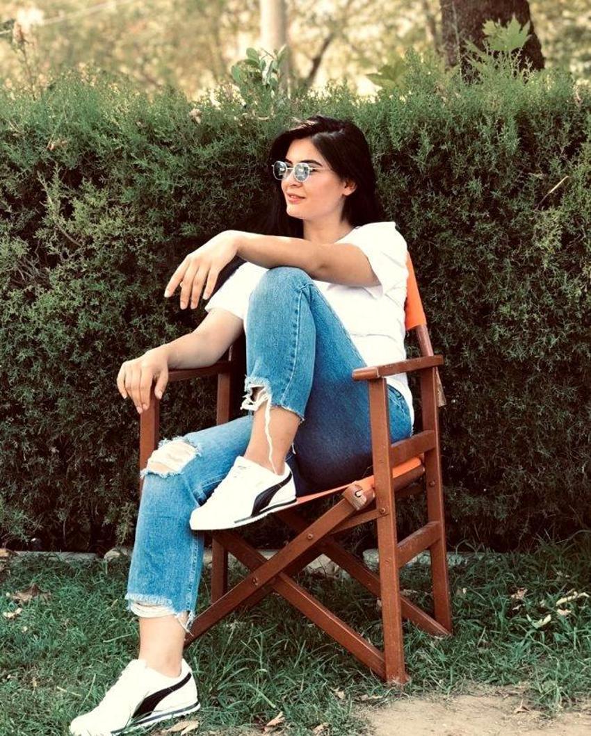 Hanife'den mini etekli paylaşım!