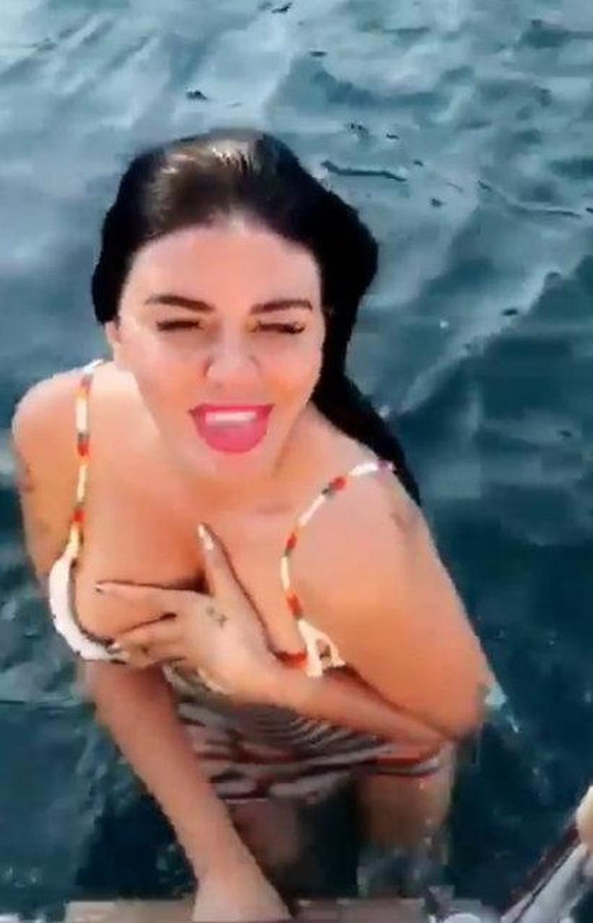 Ebru Polat'ın kalça dansı olay oldu!