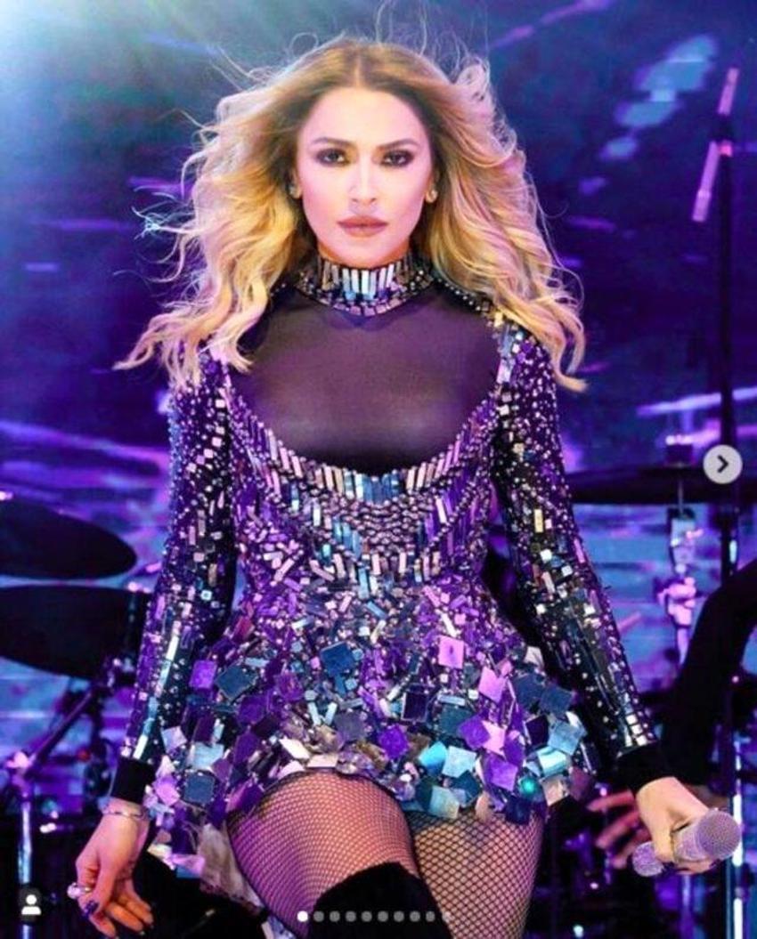 Hadise'den cesur paylaşım! Transparan kıyafeti...