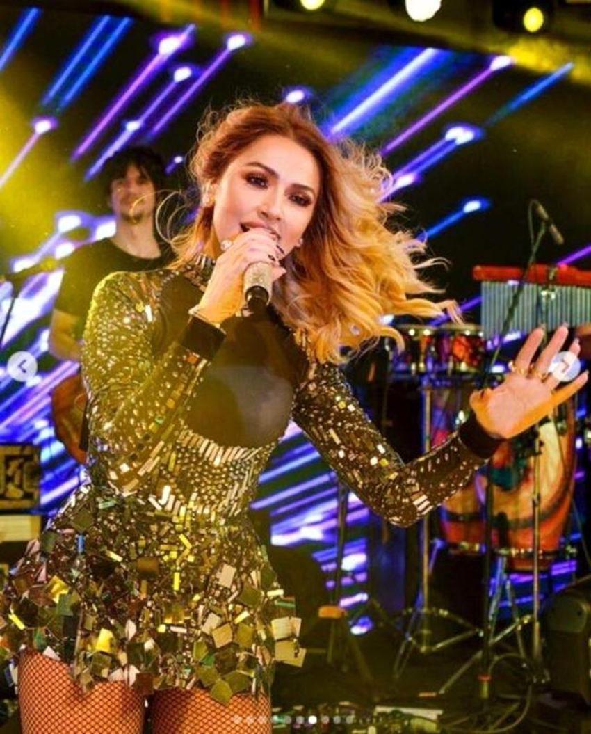 Hadise'den cesur paylaşım! Transparan kıyafeti...