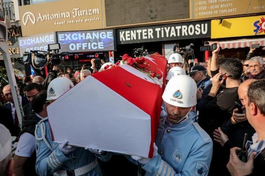 Yıldız Kenter son yolculuğuna uğurlandı