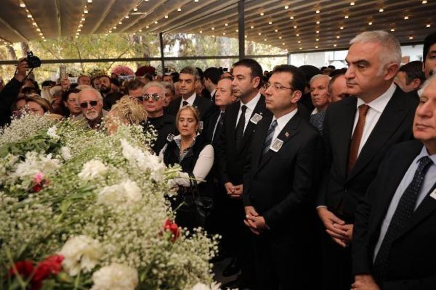 Yıldız Kenter son yolculuğuna uğurlandı