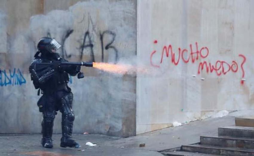 Ülke yangın yerine döndü! Ivan Duque harekete geçti