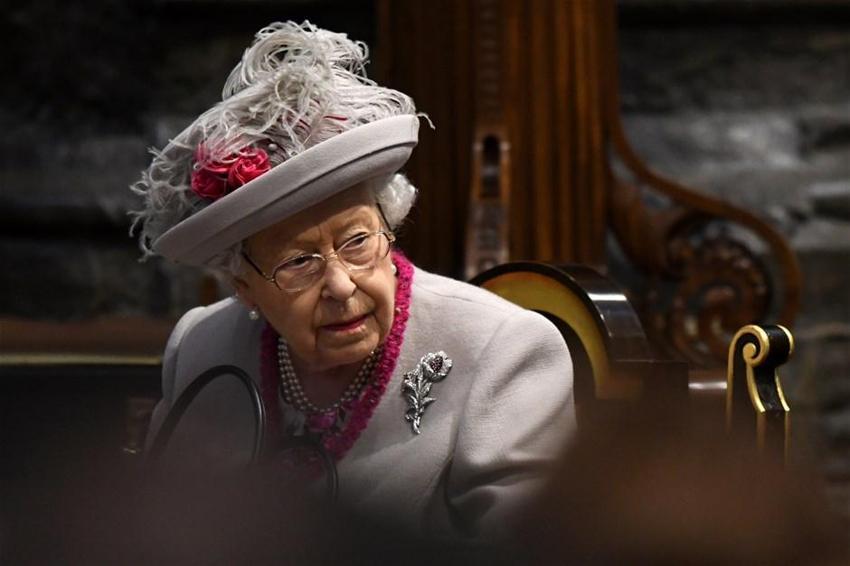 Kraliçe Elizabeth tahtı bırakıyor