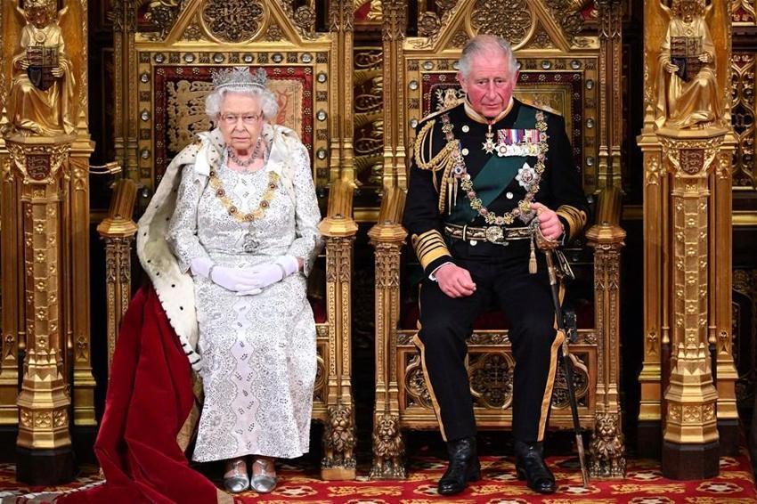 Kraliçe Elizabeth tahtı bırakıyor