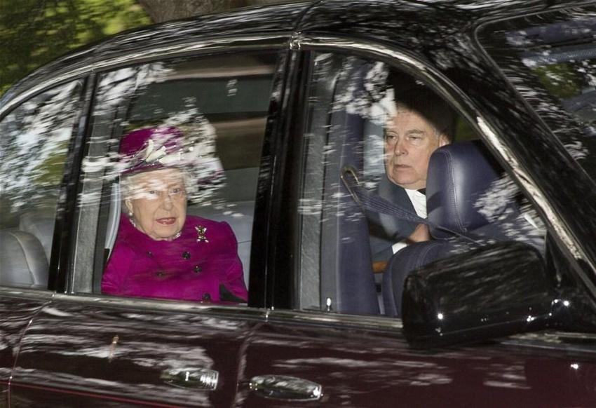 Kraliçe Elizabeth tahtı bırakıyor