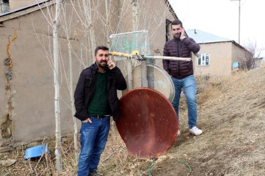 Çanak anten ve metal siniden yaptı! Artık evlerde...