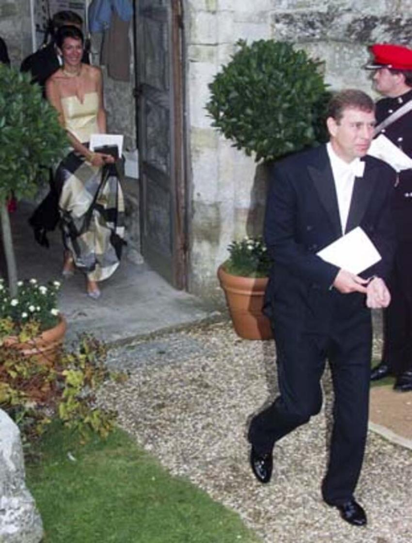 Sapık milyarderin rezaletinde şok detay...