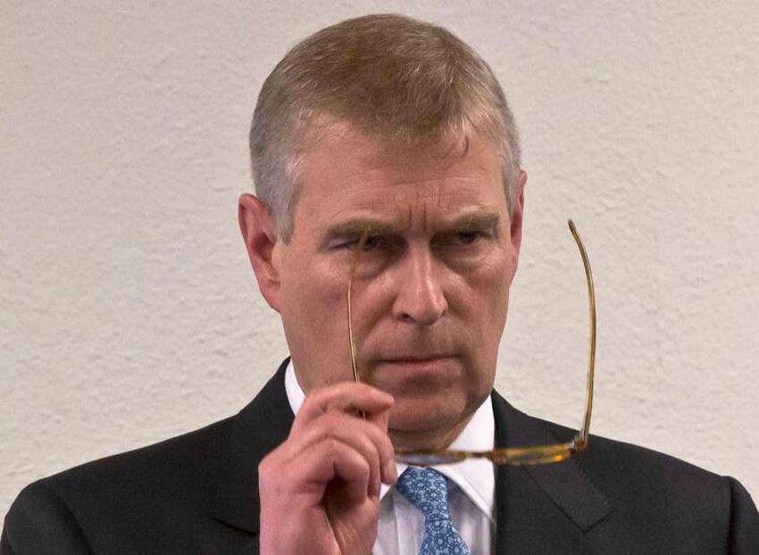 Sapık milyarderin rezaletinde şok detay...