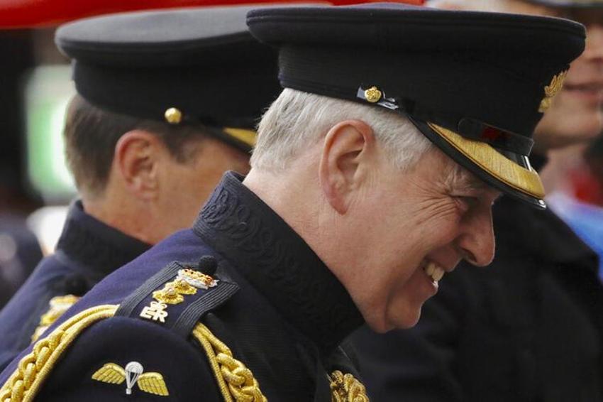 Sapık milyarderin rezaletinde şok detay...