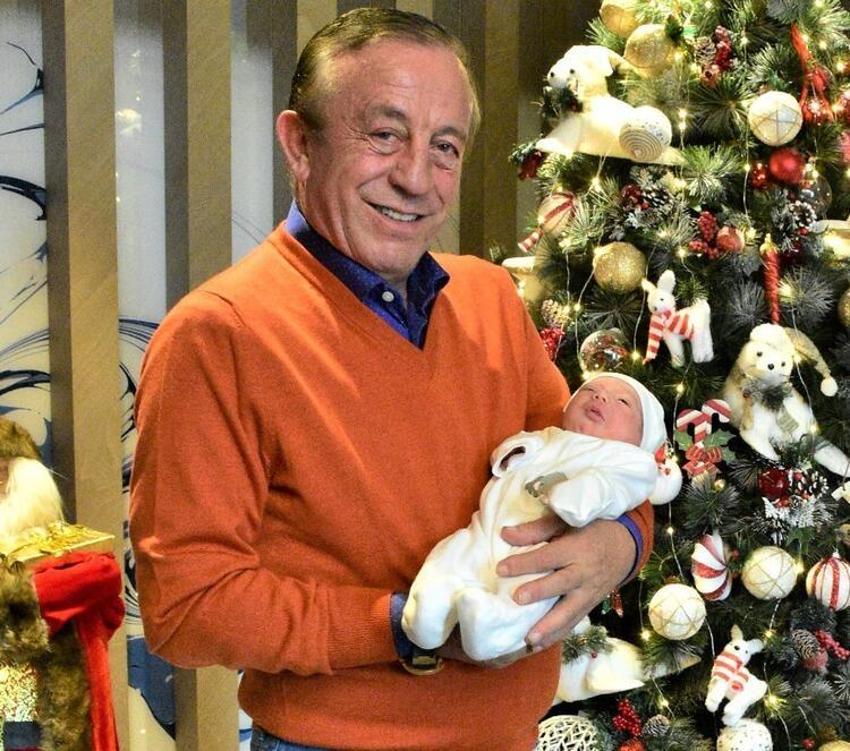 Ali Ağaoğlu kez dede oldu!
