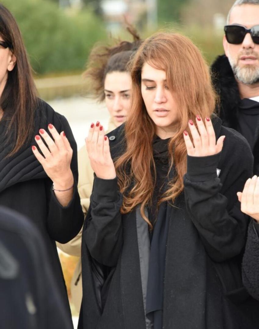 Zeynep Koçak'ın acı günü! Babasını kaybetti