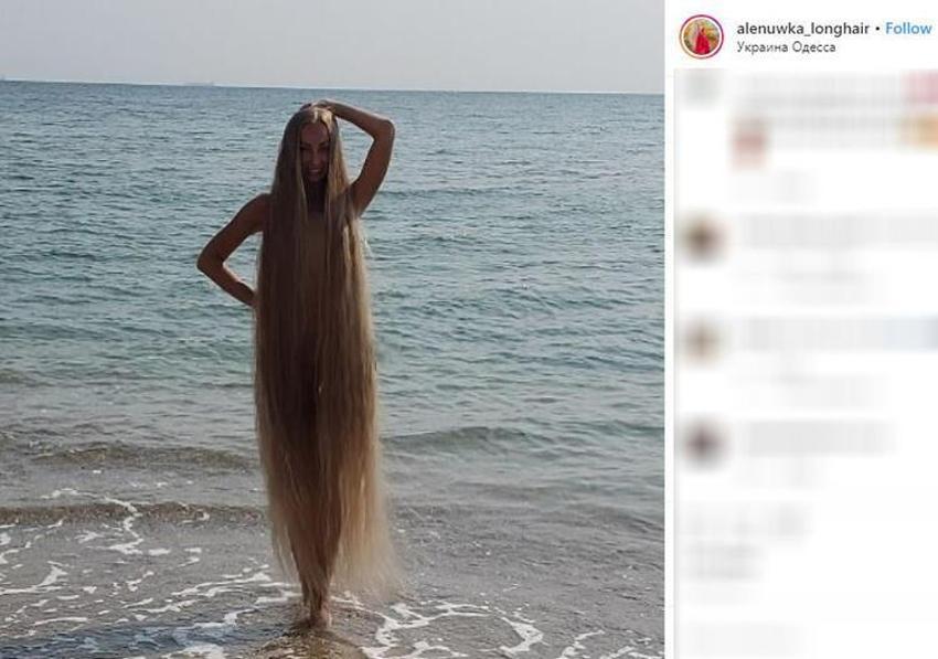 Erkekler saçını koklamak için kuyruğa girdi!