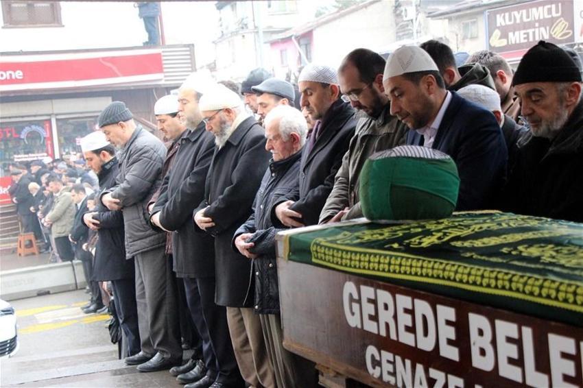 103 yaşında ölen emekli imam Yusuf Şengönül'un cenazesine binlerce kişi katıldı
