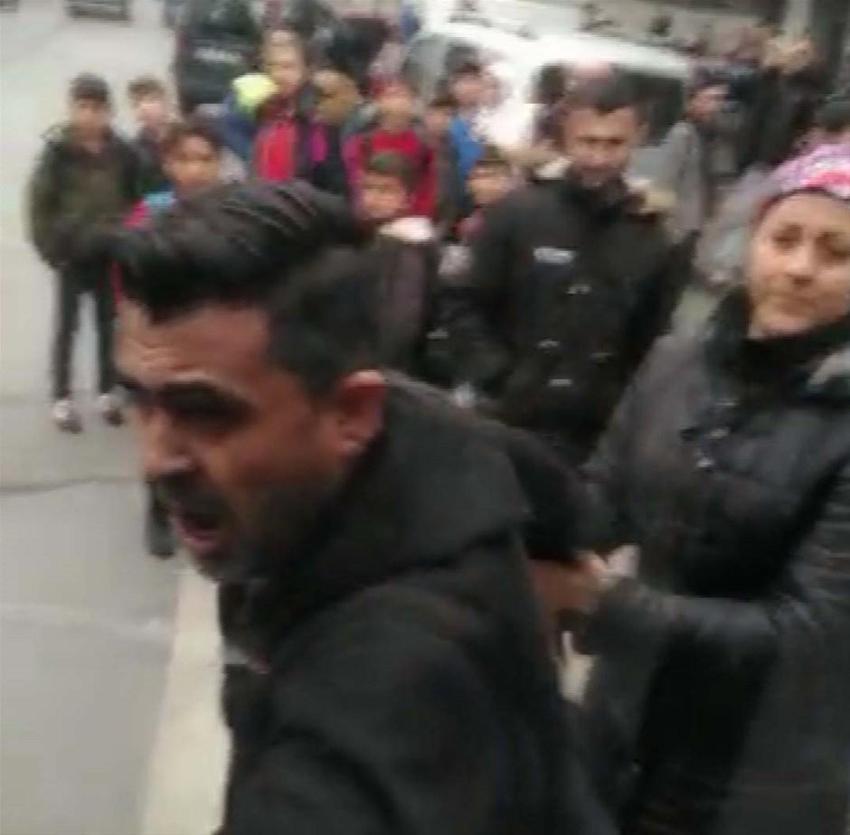 İETT otobüsünde dehşeti yaşadılar!