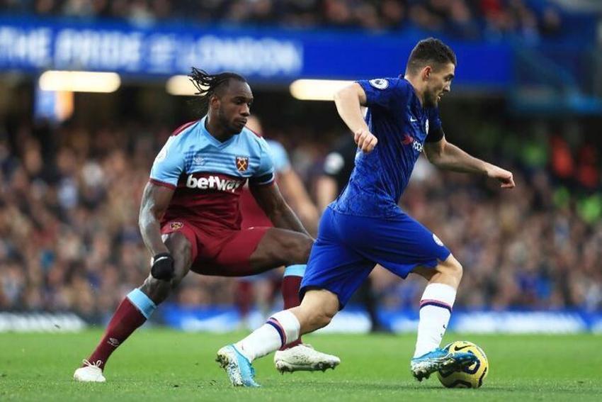 West Ham'ın yıldız orta sahası Michail Antonio trafik kazası geçirdi!