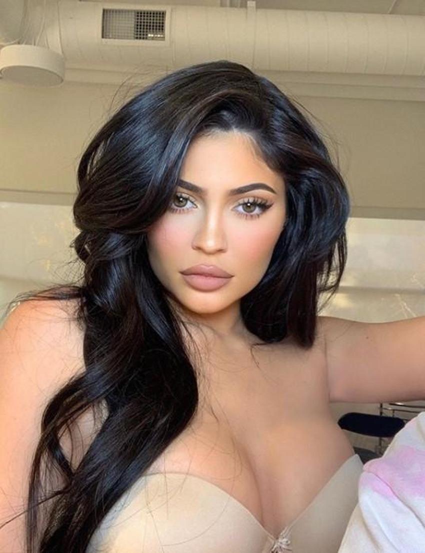 Kylie fena dağıttı! Alkolü fazla kaçırınca...