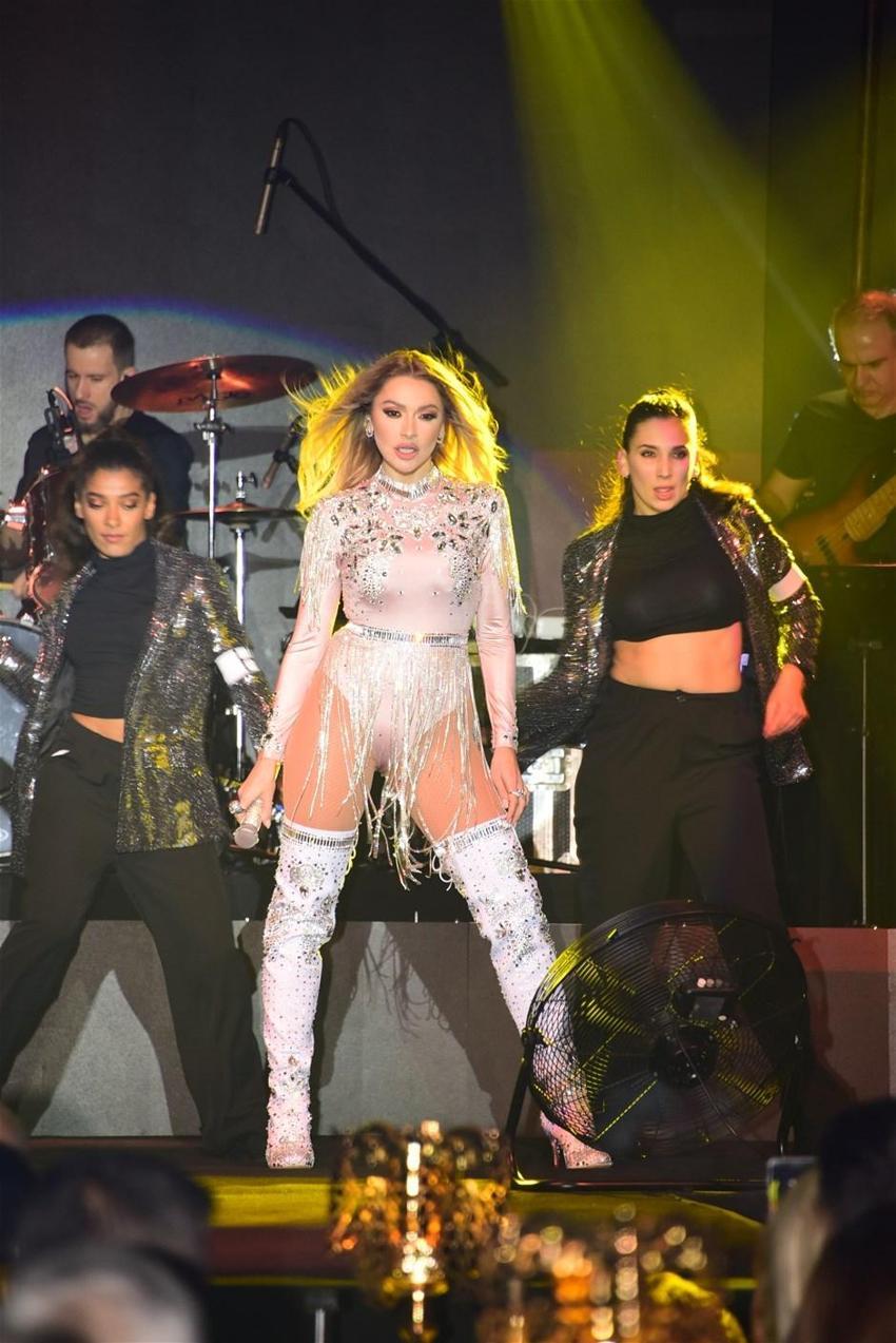 Hadise dünya yıldızlarına komşu olacak! 20 milyon TL...