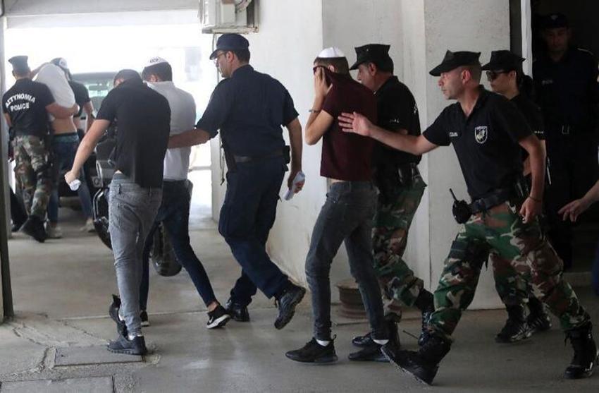 Toplu tecavüz davasında sular durulmuyor!