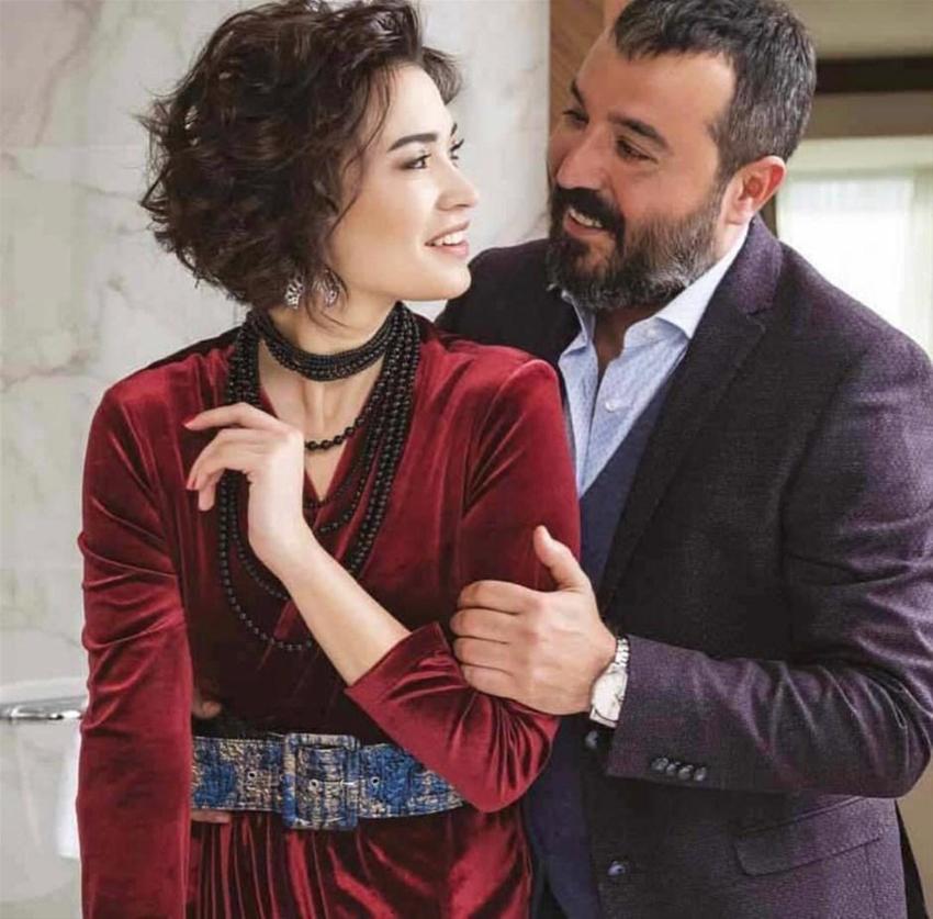 Mustafa Üstündağ ile Ecem Özkaya boşandı!