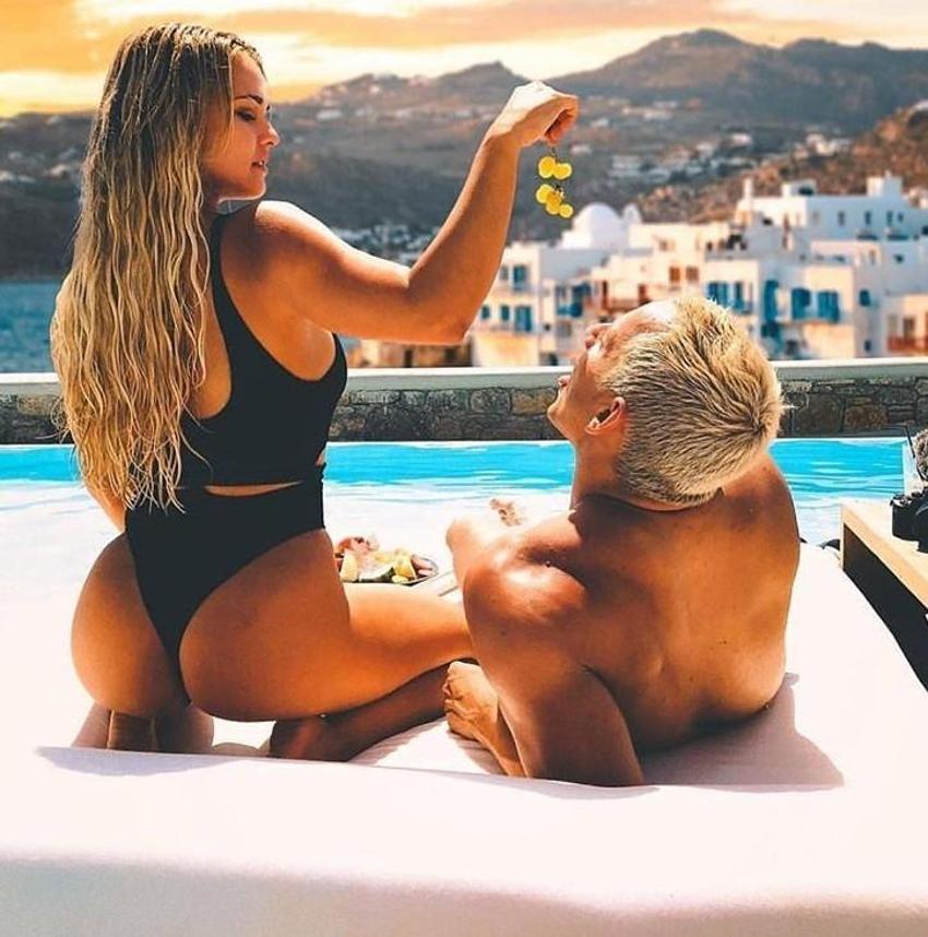 Kinsey Wolanski'den cesur paylaşımlar! Sahilde...