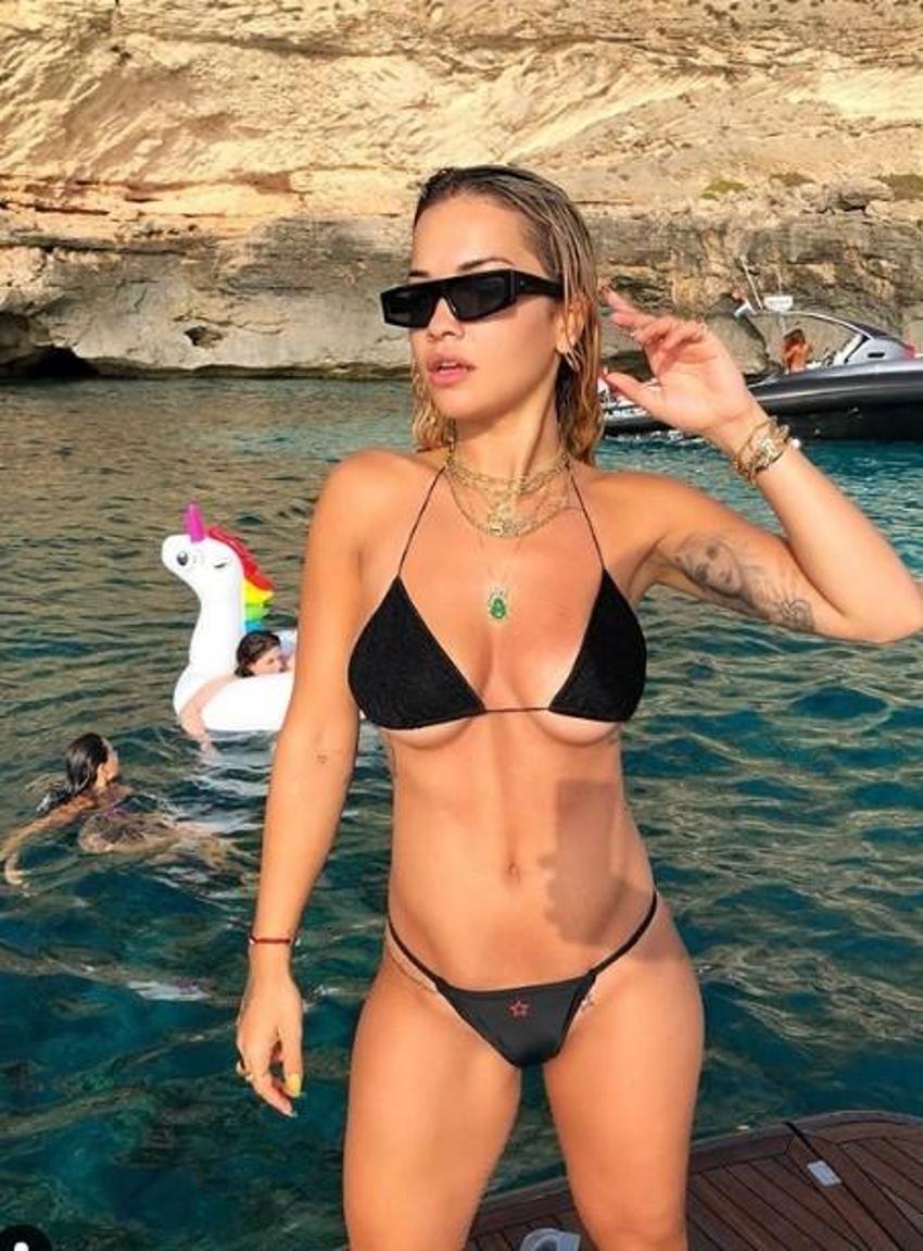 Rita Ora'dan cesur paylaşım!