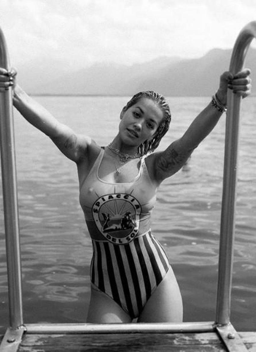 Rita Ora'dan cesur paylaşım!