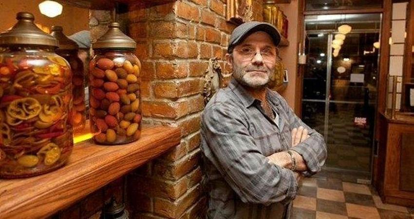 ABD'lilere Türk mutfağını tanıtan ünlü şef Orhan Yeğen vefat etti