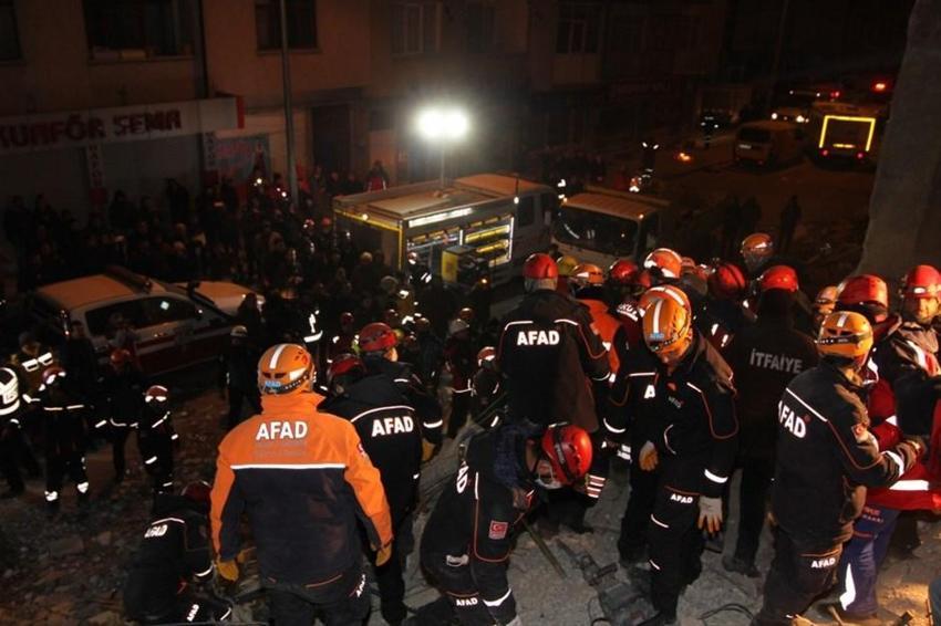 Elazığ'da deprem! Çok sayıda ölü ve yaralı var, Hatun Teyze de kurtarıldı...