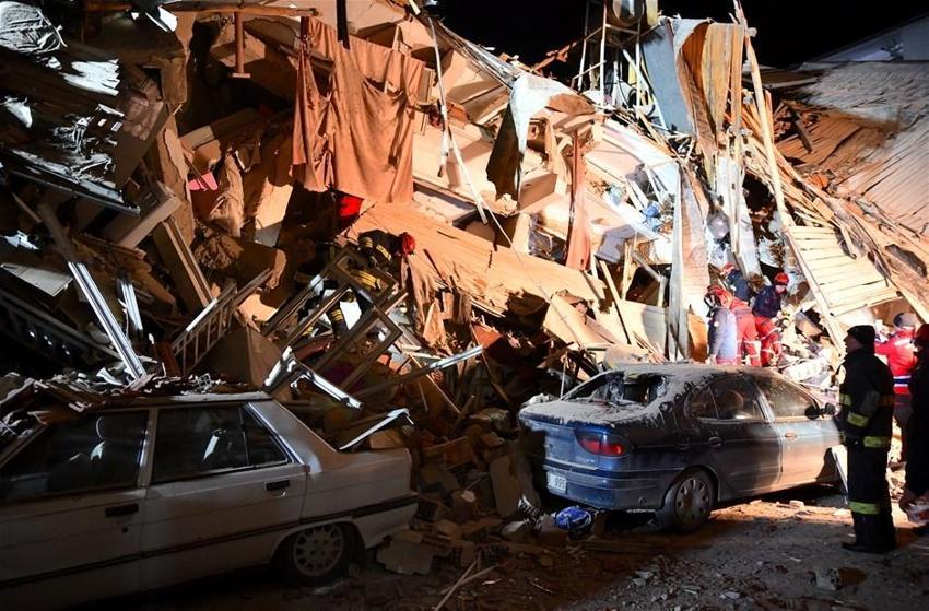 Elazığ'da deprem! Çok sayıda ölü ve yaralı var, Hatun Teyze de kurtarıldı...