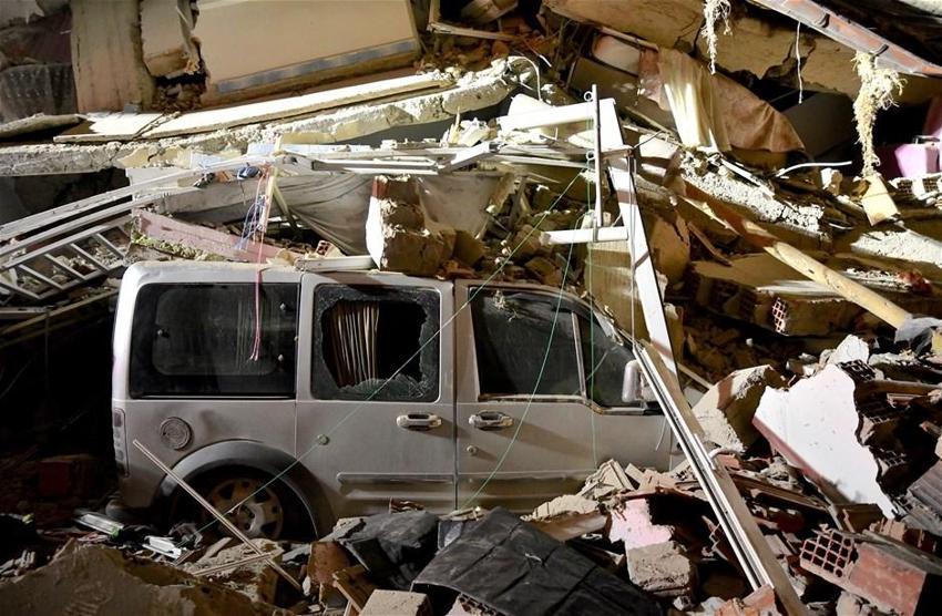 Elazığ'da deprem! Çok sayıda ölü ve yaralı var, Hatun Teyze de kurtarıldı...