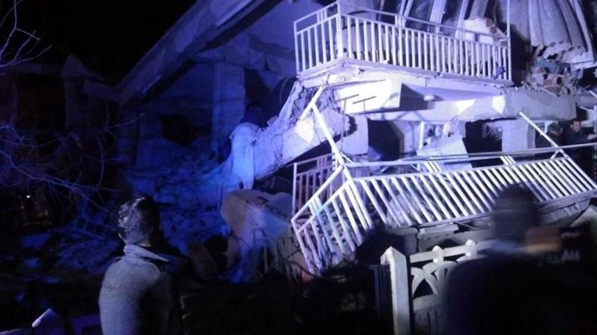 Elazığ'da deprem! Çok sayıda ölü ve yaralı var, Hatun Teyze de kurtarıldı...