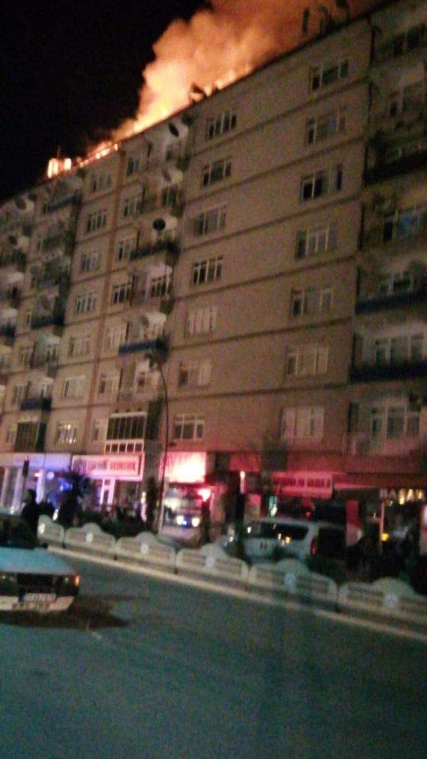 Elazığ'da deprem! Çok sayıda ölü ve yaralı var, Hatun Teyze de kurtarıldı...