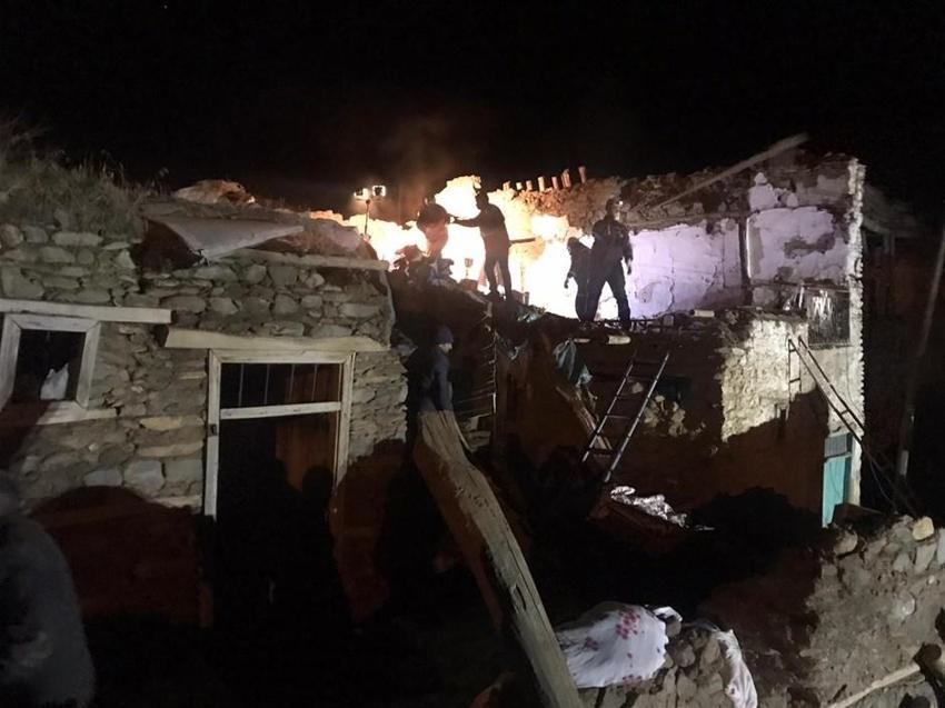 Elazığ'da deprem! Çok sayıda ölü ve yaralı var, Hatun Teyze de kurtarıldı...