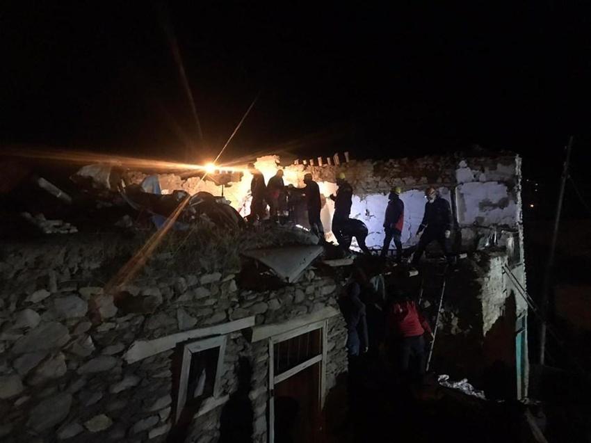 Elazığ'da deprem! Çok sayıda ölü ve yaralı var, Hatun Teyze de kurtarıldı...