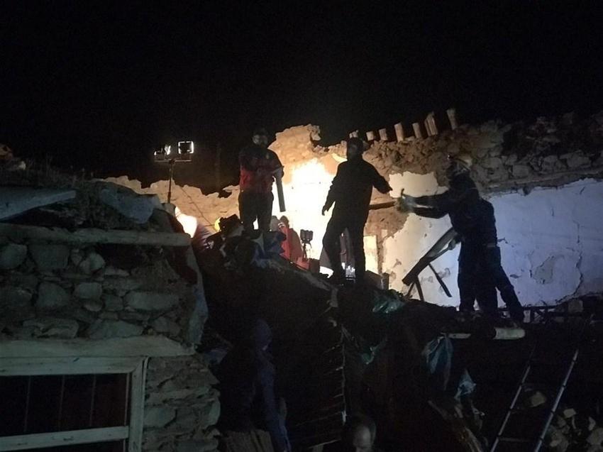 Elazığ'da deprem! Çok sayıda ölü ve yaralı var, Hatun Teyze de kurtarıldı...