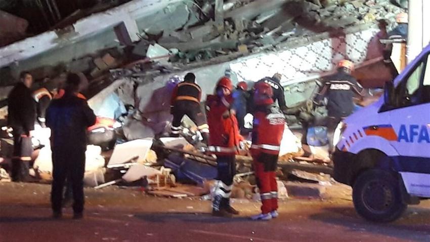 Elazığ'da deprem! Çok sayıda ölü ve yaralı var, Hatun Teyze de kurtarıldı...