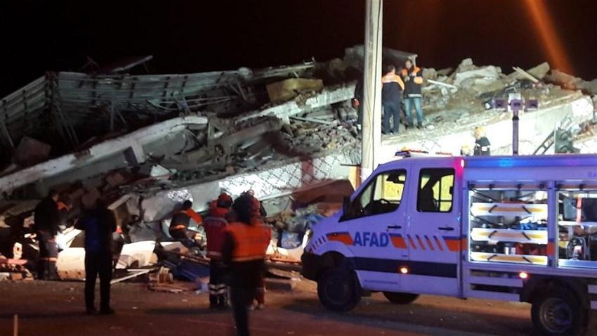 Elazığ'da deprem! Çok sayıda ölü ve yaralı var, Hatun Teyze de kurtarıldı...