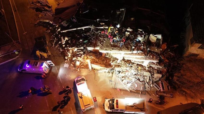 Elazığ'da deprem! Çok sayıda ölü ve yaralı var, Hatun Teyze de kurtarıldı...
