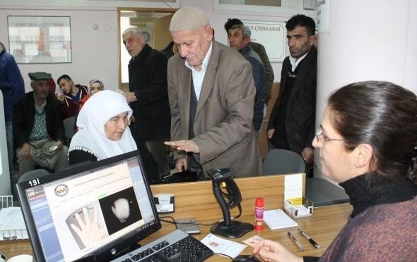 Çipli kimlik kartı almanız için yapmanız gerekenler!