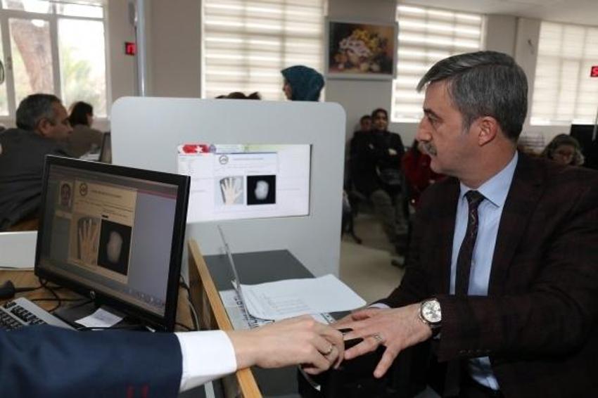 Çipli kimlik kartı almanız için yapmanız gerekenler!