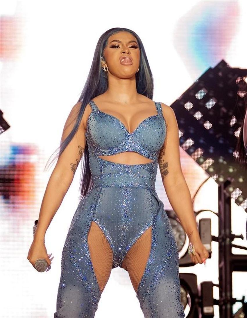 Cardi B şov yaptı!