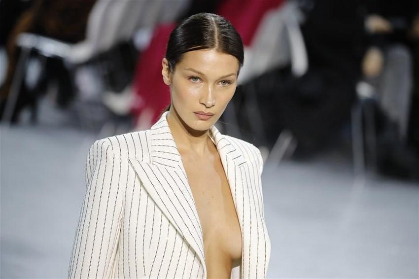 "Victoria's Secret ile çalışırken tacize uğradım"