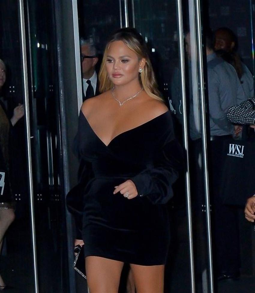 Chrissy Teigen'den flaş itiraf!
