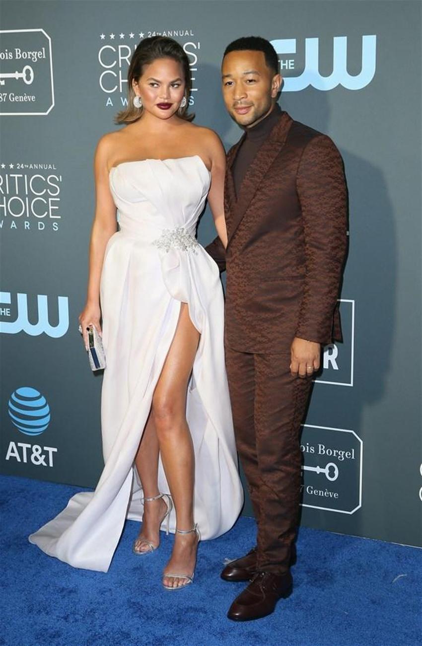 Chrissy Teigen'den flaş itiraf!