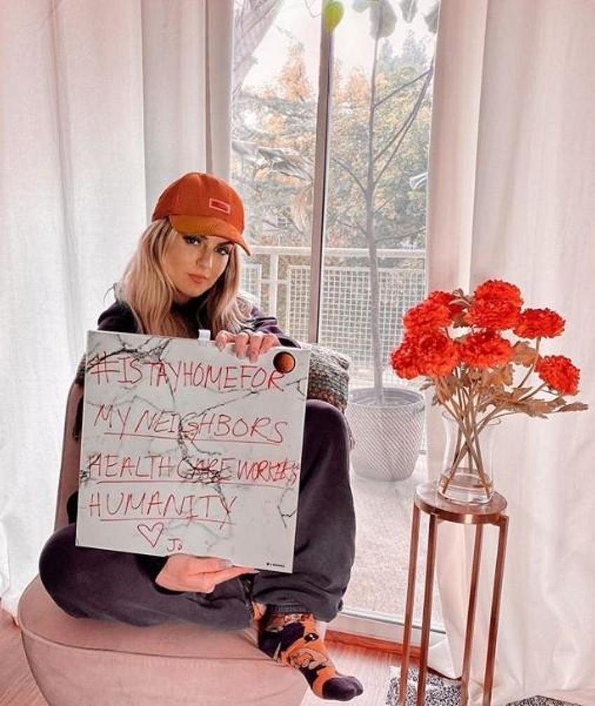 Kendini karantinaya aldı, twerk yapıp paylaştı!