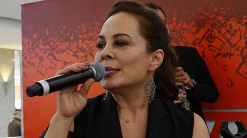 Ünlü şarkıcı Demet Sağıroğlu’na corona virüs şoku!